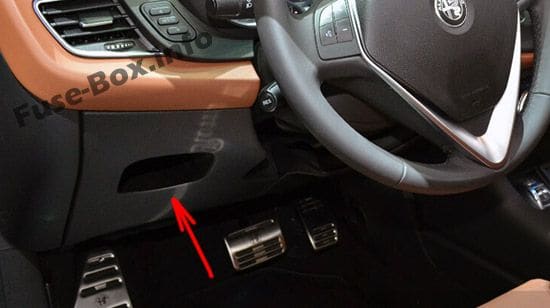 The location of the fuses in the passenger compartment: Alfa Romeo Giulietta (940; 2014, 2015, 2016, 2017, 2018)