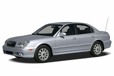 Diagrama de fusibles Hyundai Sonata (EF; 2002–2004) en español